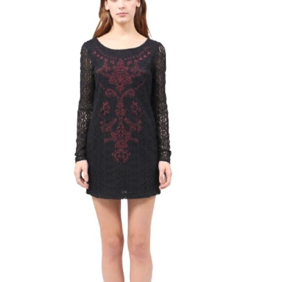 Gentle Fawn Paris Crocheted Dress Size S - Picture 3 of 8